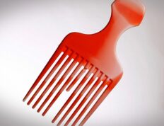comb, failure, tooth loss, red, white, there, canceled, broken, gray